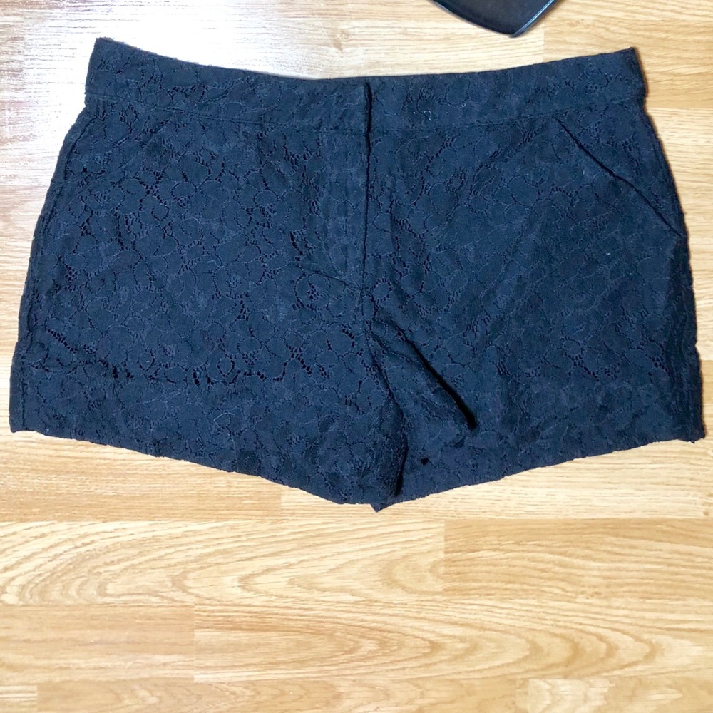 ❌ 5/$20 Black Nicole Miller lace shorts